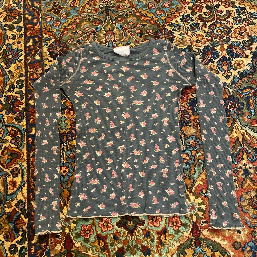 Romeo & Juliet Couture Floral Knit Top